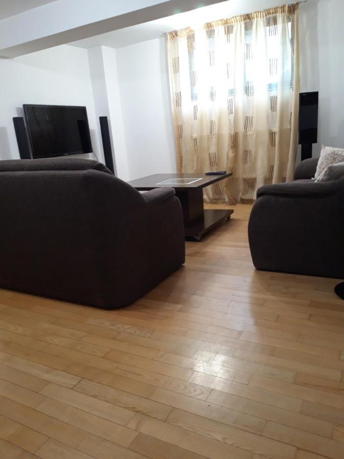 Papas Apartments Bucurestii Noi ภายนอก รูปภาพ