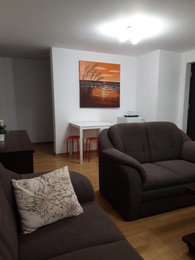 Papas Apartments Bucurestii Noi ภายนอก รูปภาพ